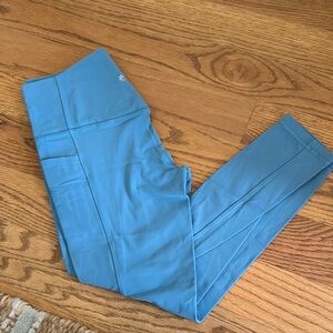 Athleta Salutation Stash 7/8 Blue Leggings with pockets